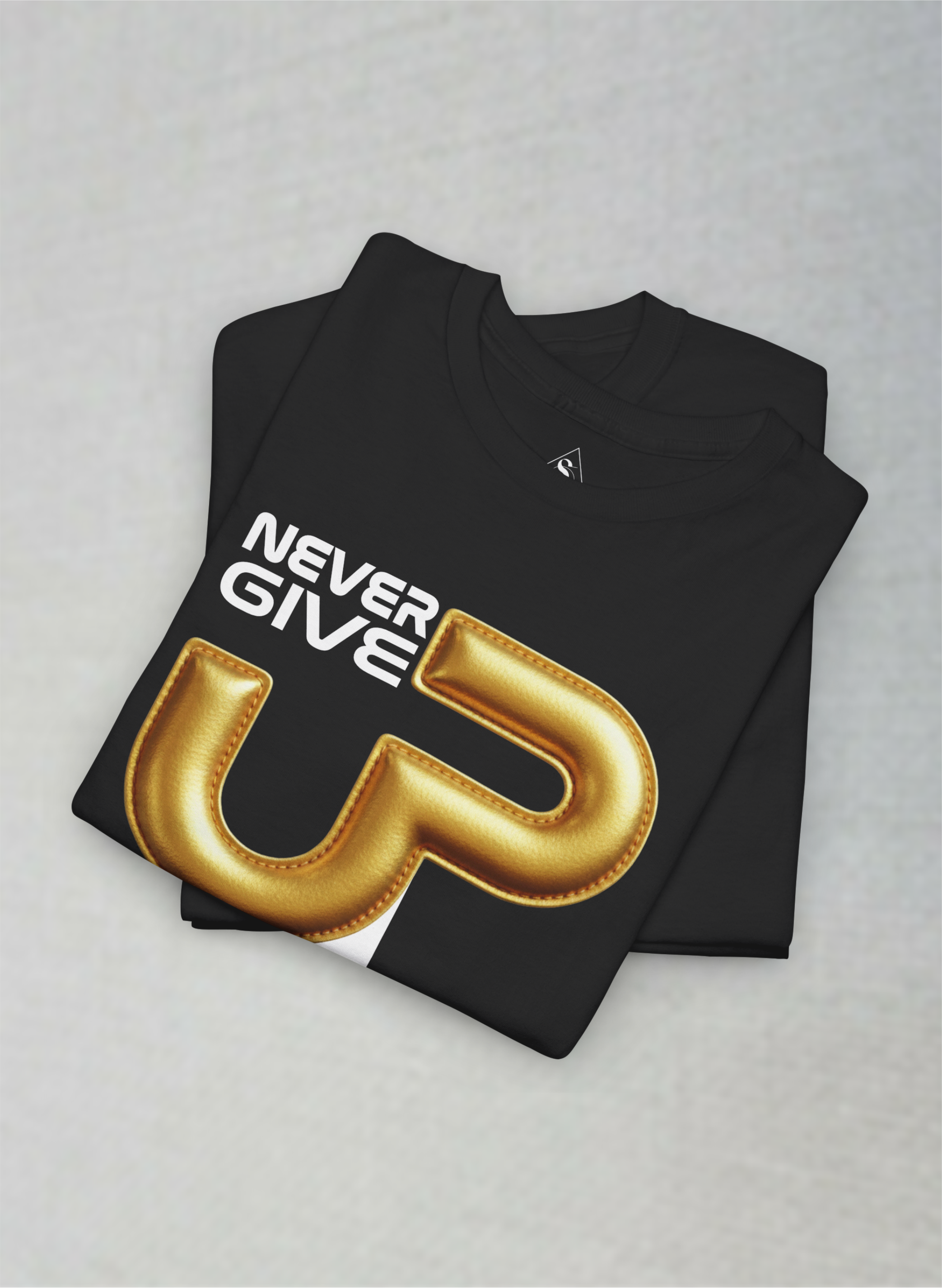 Never Give Up – Premium Gold Motivation Unisex Heavy Cotton Tee
