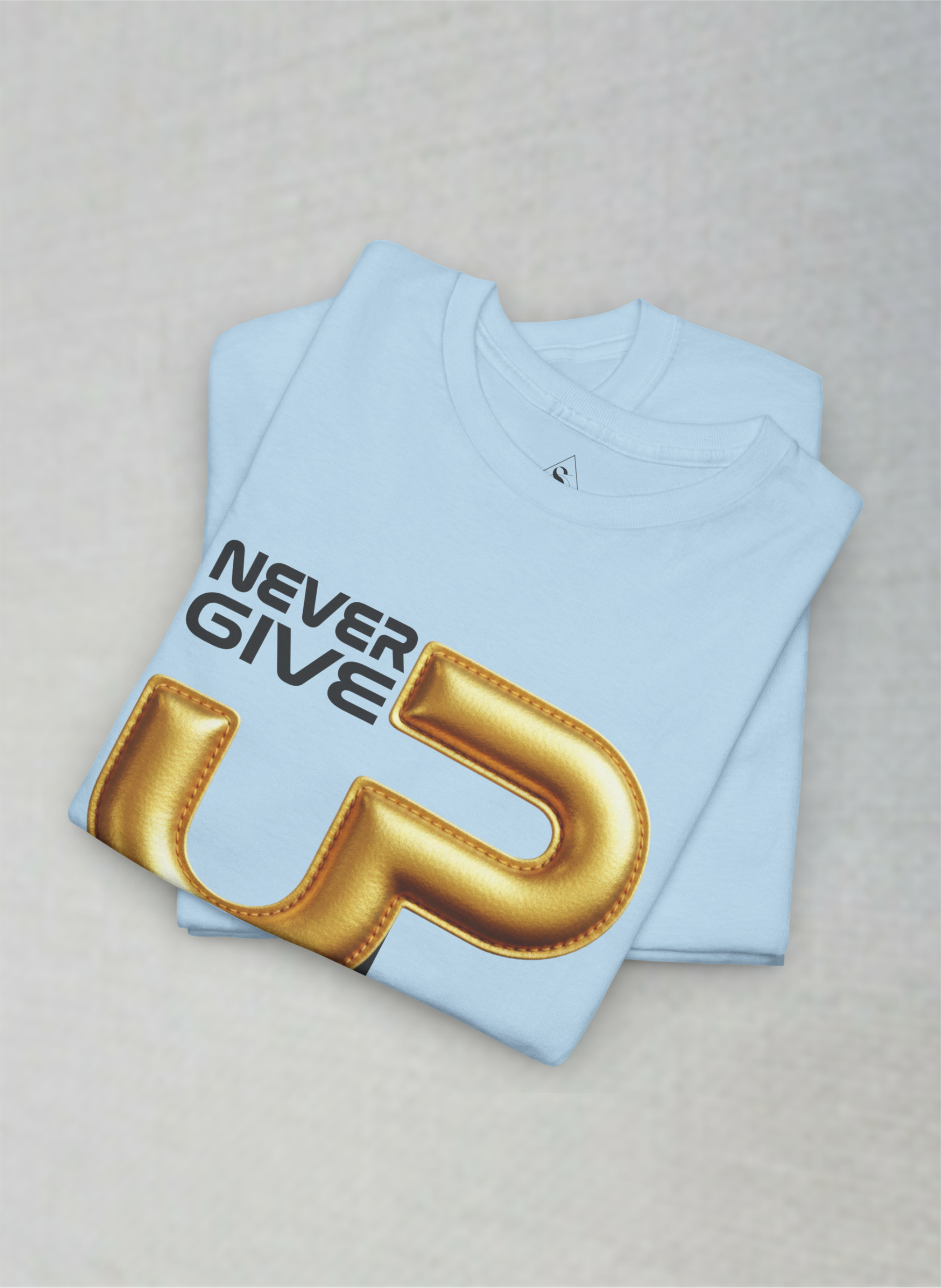Never Give Up – Premium Gold Motivation Unisex Heavy Cotton Tee