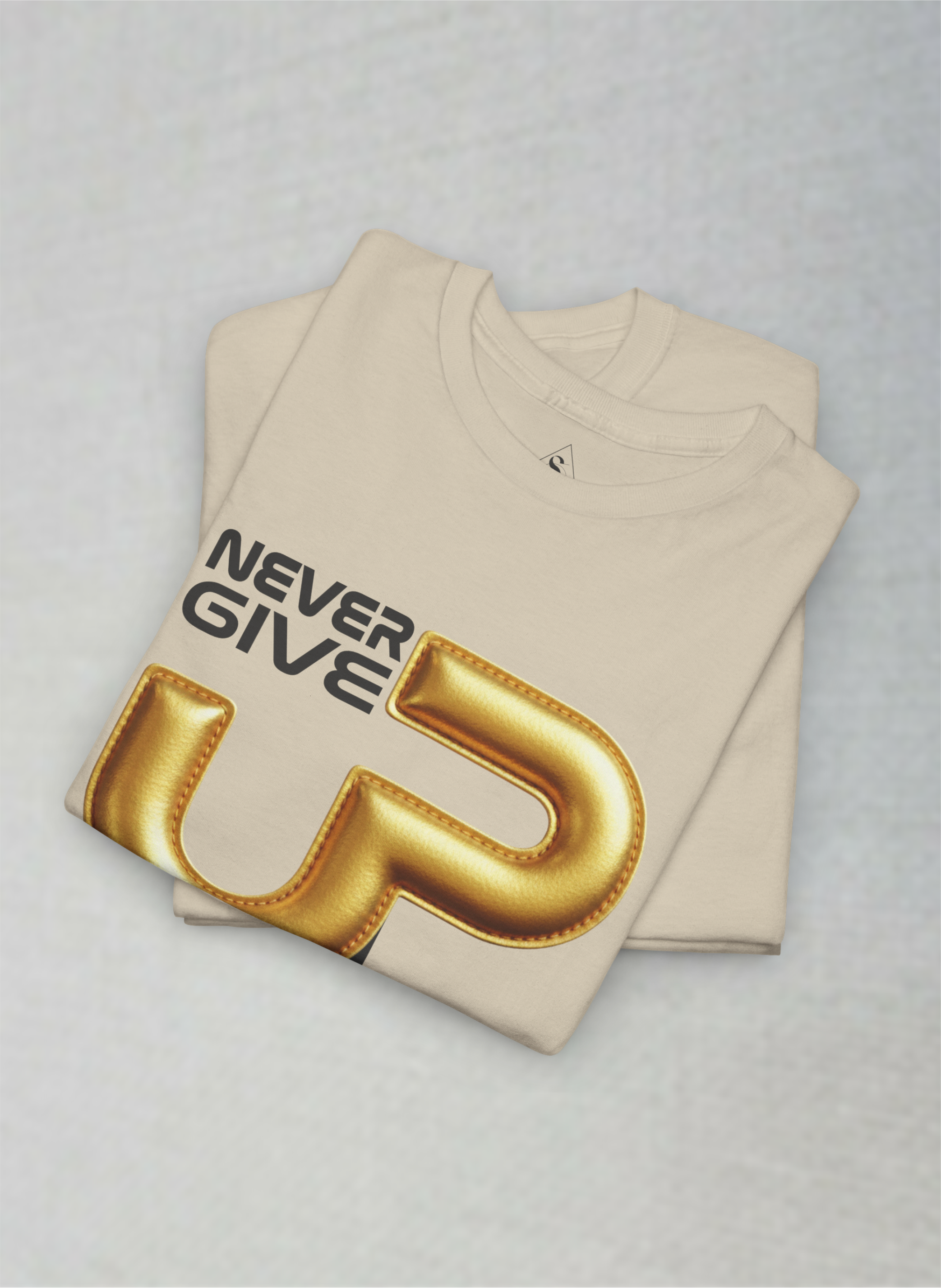 Never Give Up – Premium Gold Motivation Unisex Heavy Cotton Tee